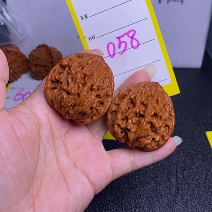 文玩核桃把件058/41虎头
