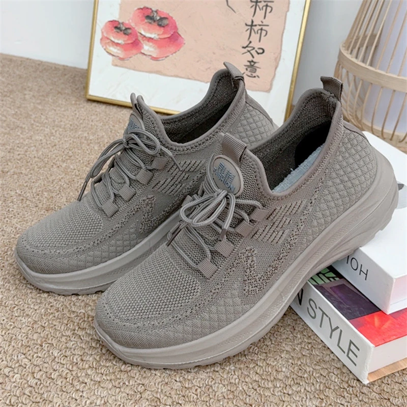 2025春季新款男女同款休闲运动鞋飞织轻便透气老北京布鞋软底防滑