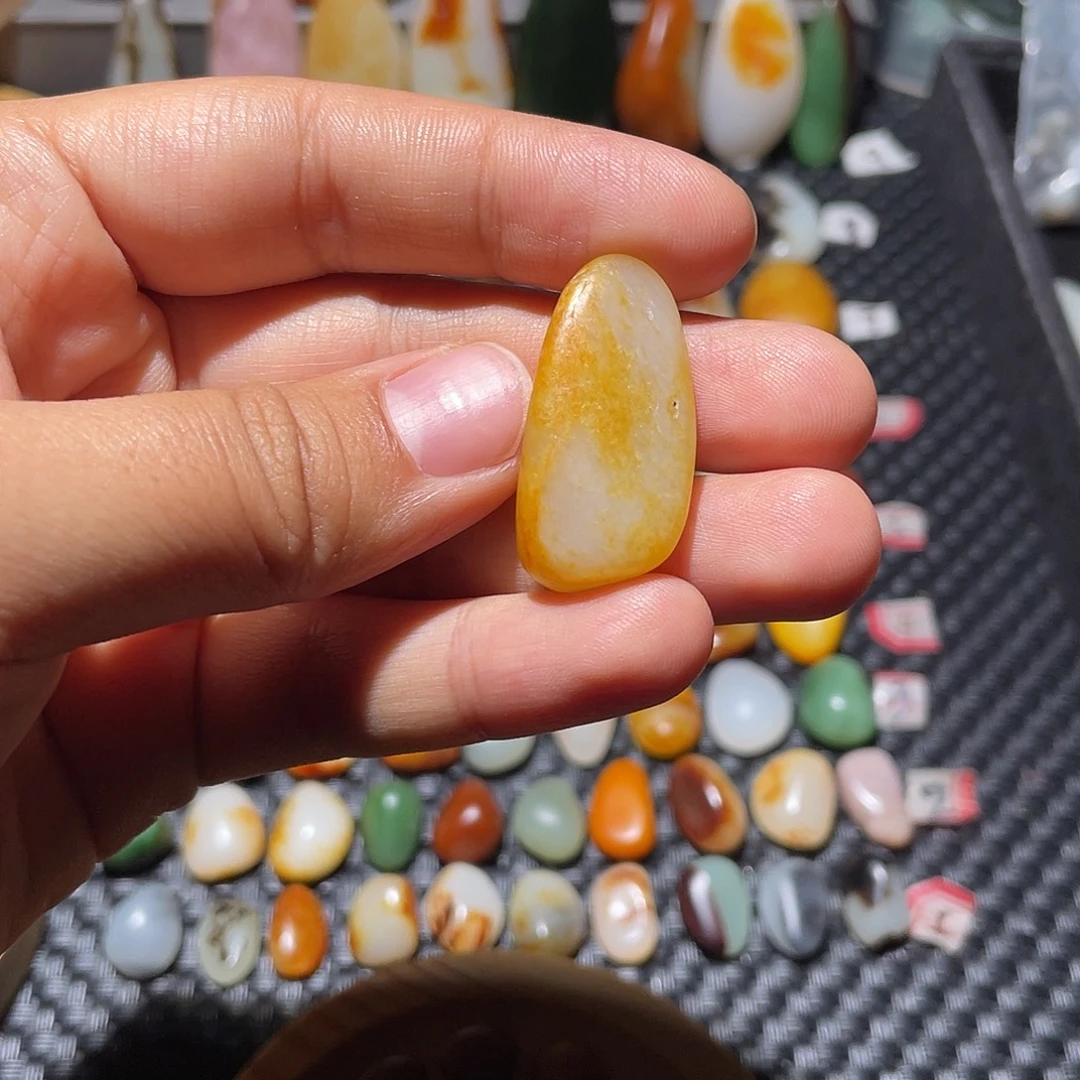 和田玉（糖玉）未镶嵌挂件