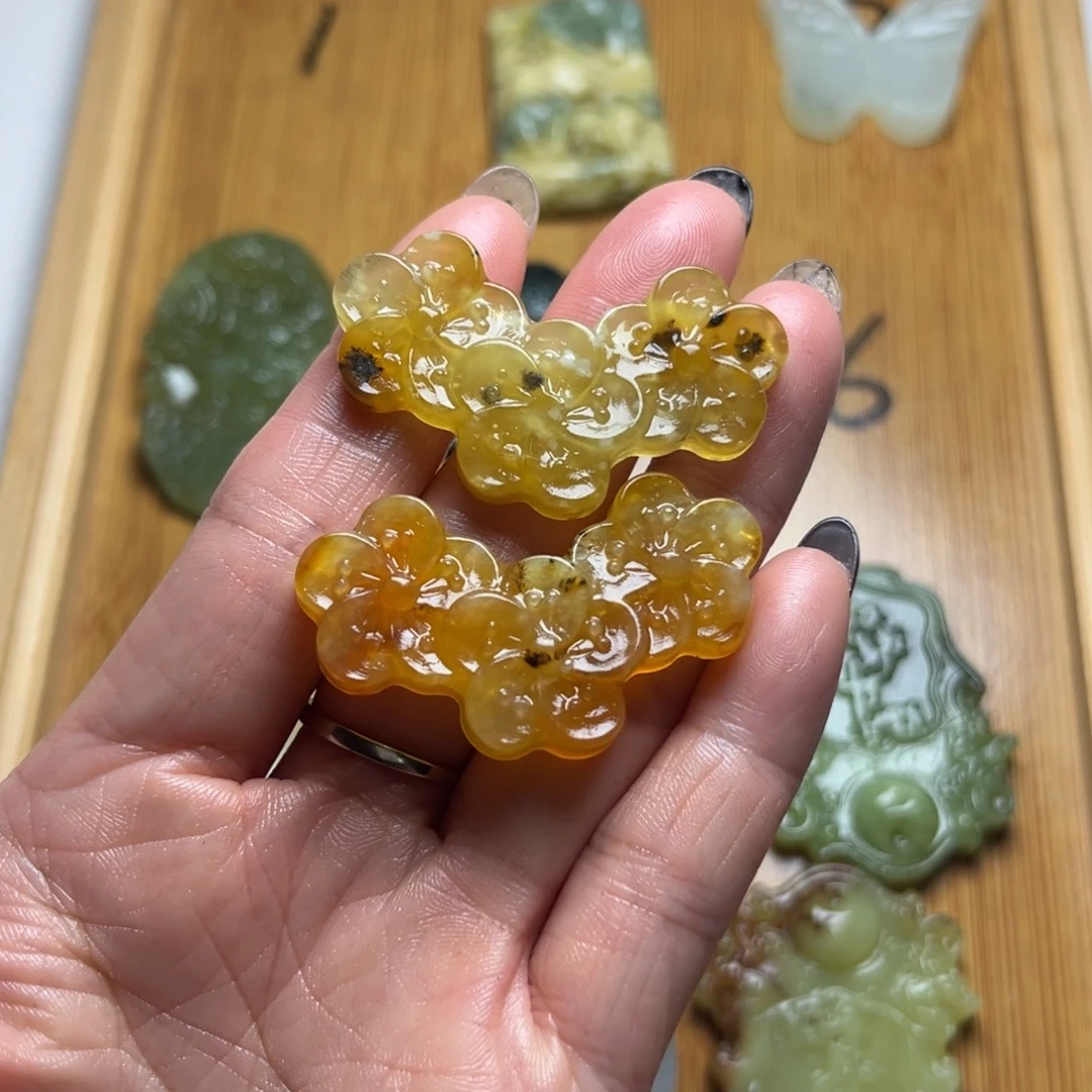 4***2蛇纹石玉未镶嵌颈饰