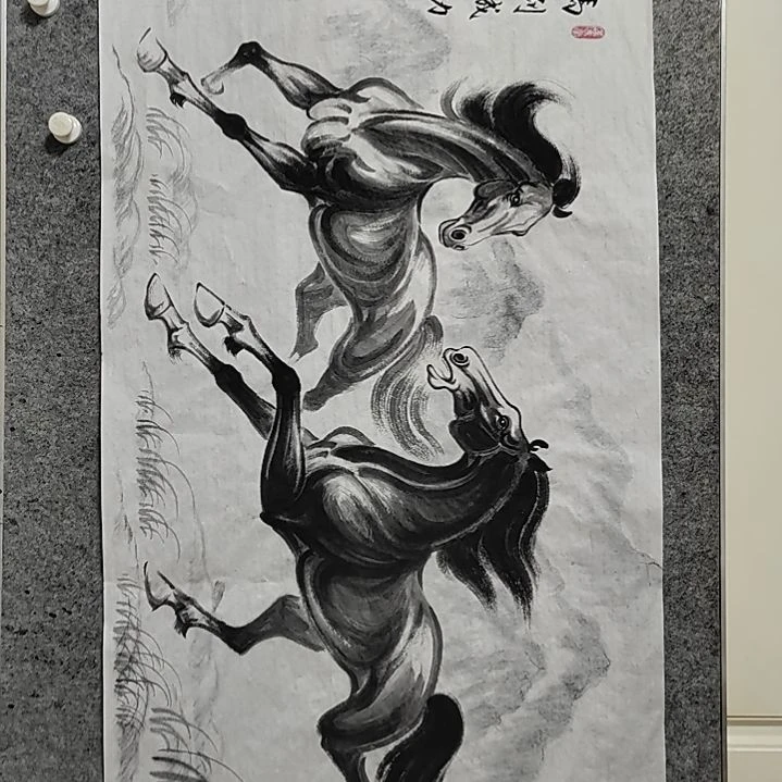 横款水墨写意骏马图作品