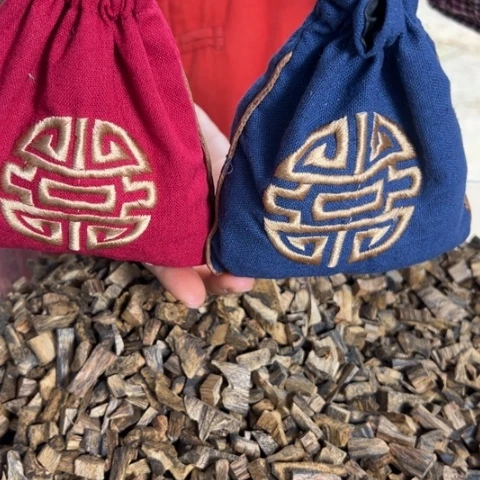 沉香摆件白棋100克多样性发1份