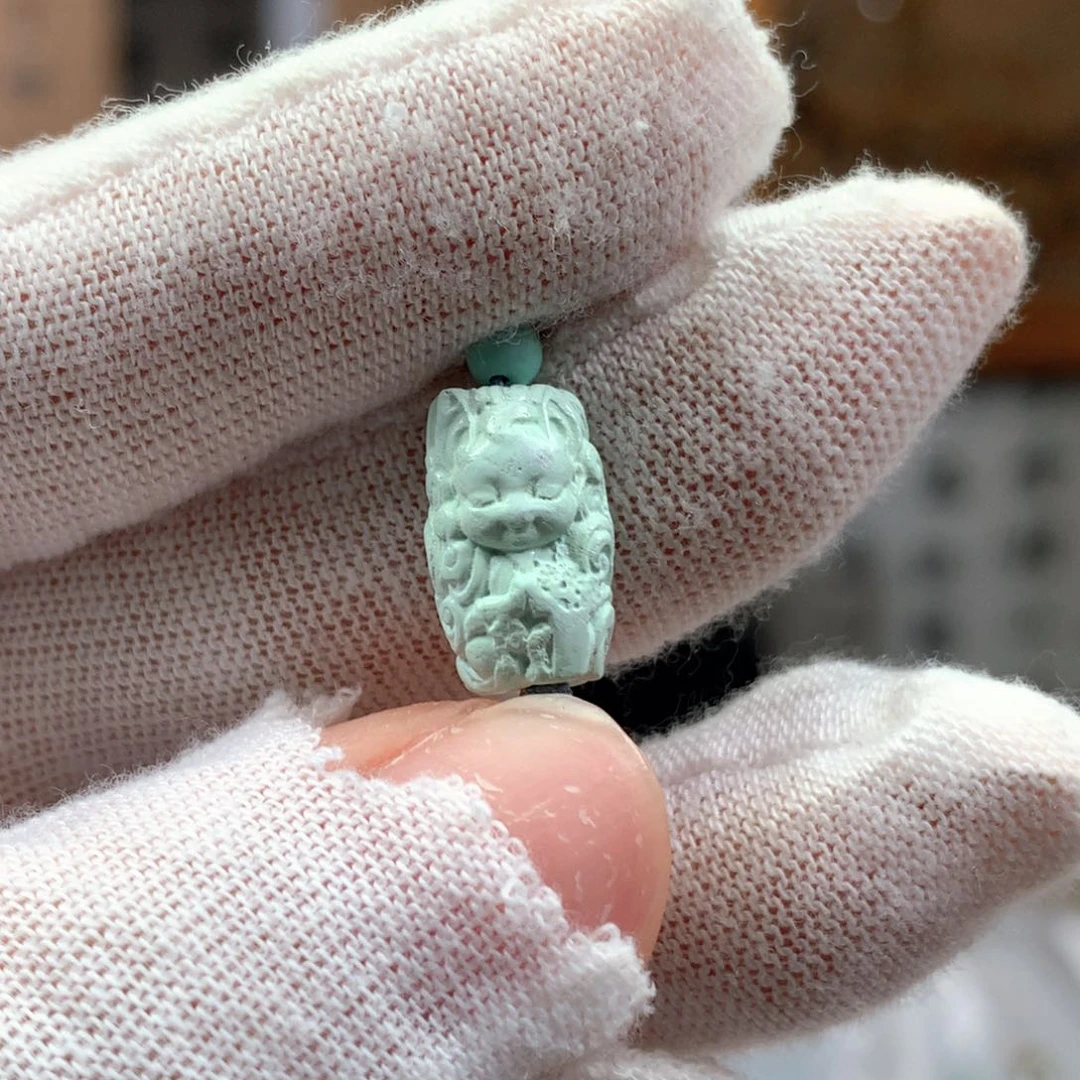 绿松石未镶嵌挂件