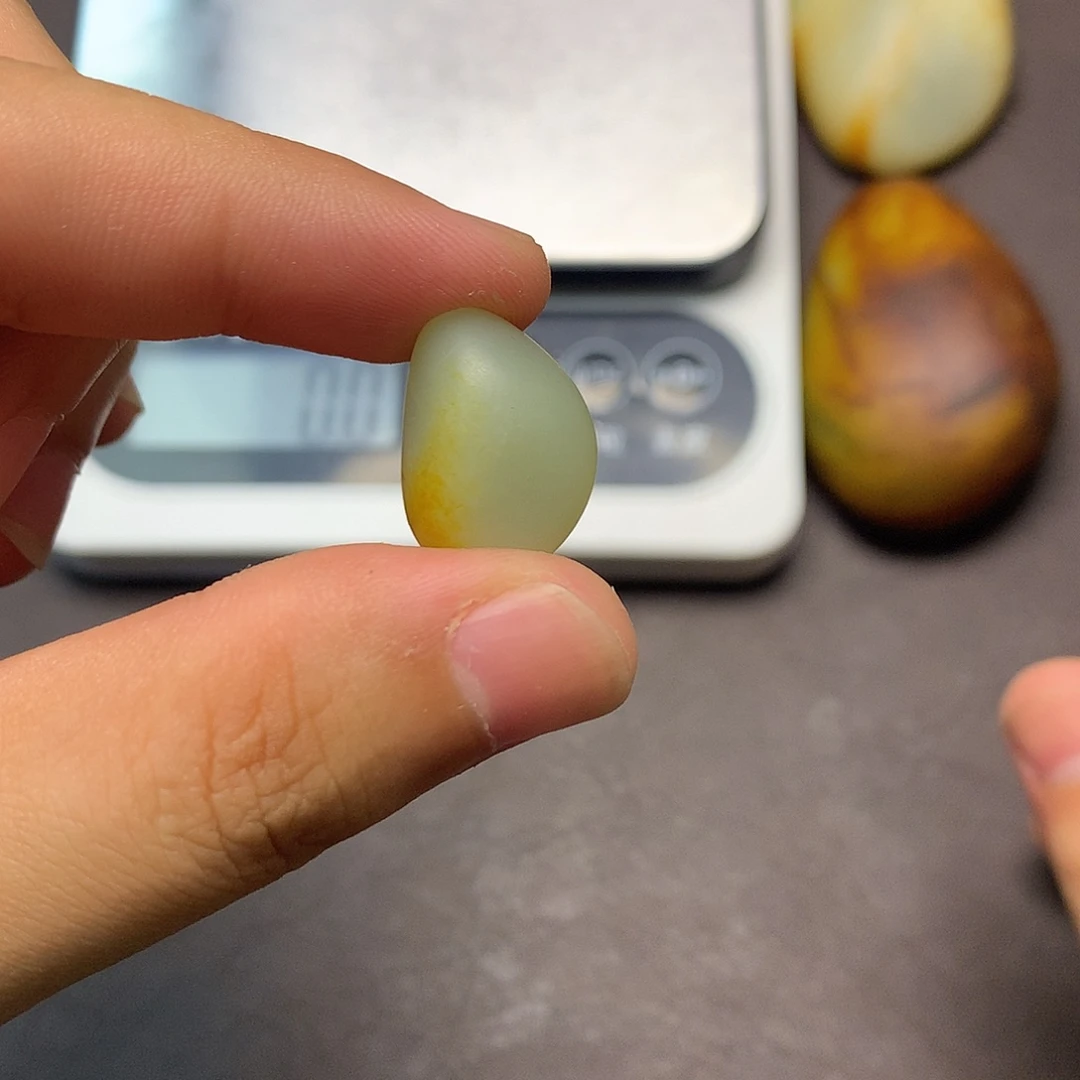 和田玉（糖玉）未镶嵌挂件