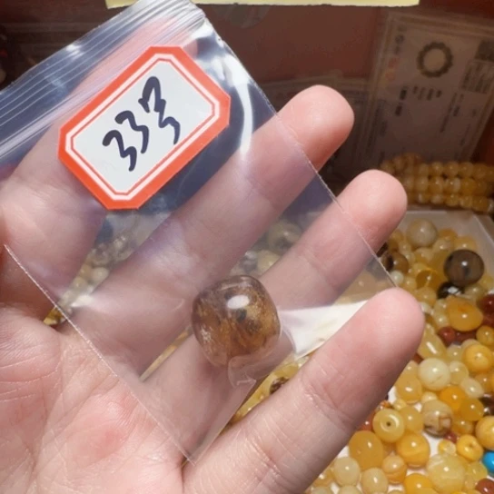 琥珀裸石未镶嵌随**动33号，15.1mm福利