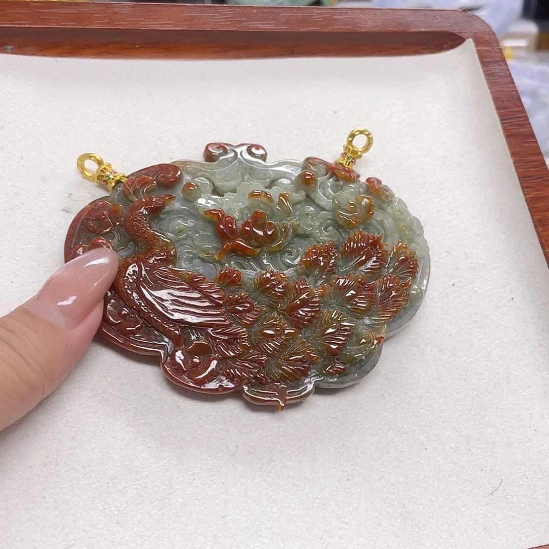 山***水翡翠足金镶嵌颈饰红翡锁牌