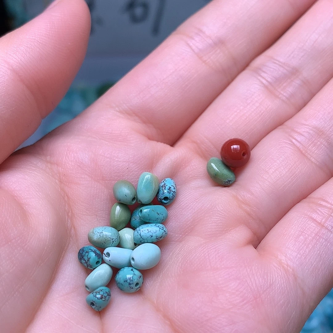 南红玛瑙未镶嵌珠宝奇石