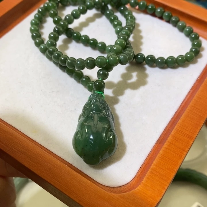 和田玉（碧玉）未镶嵌颈饰