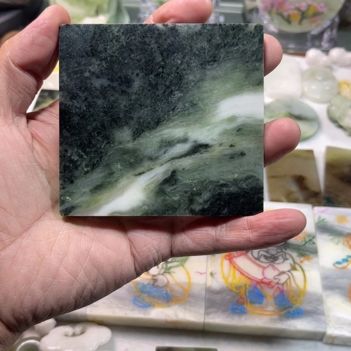 未镶嵌独山玉颈饰