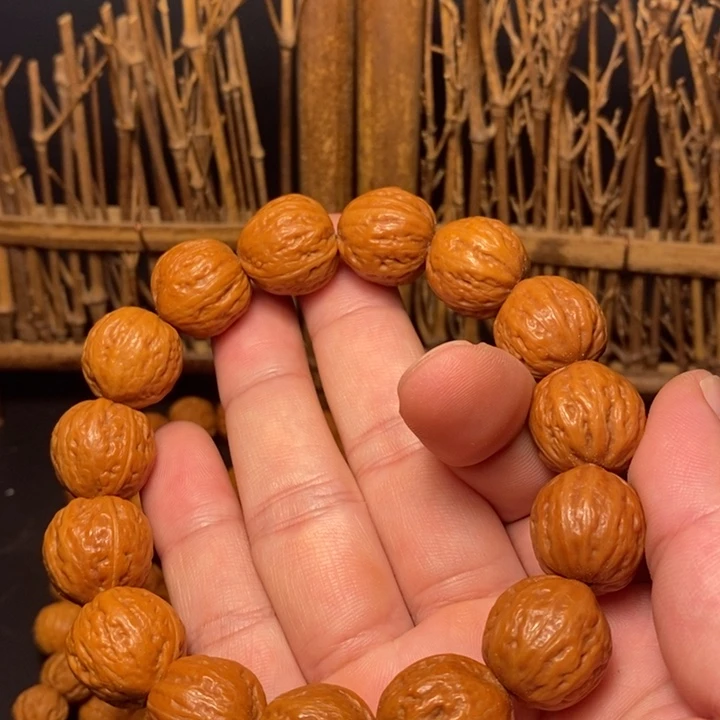 文玩核桃吊坠小核桃手串在