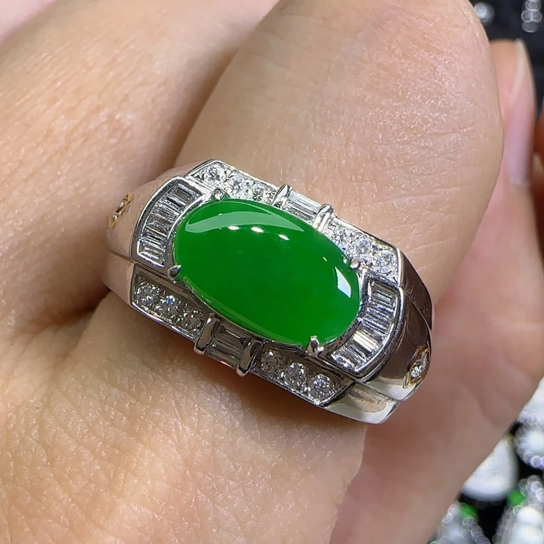 18K金镶嵌戒指翡翠天然翡翠