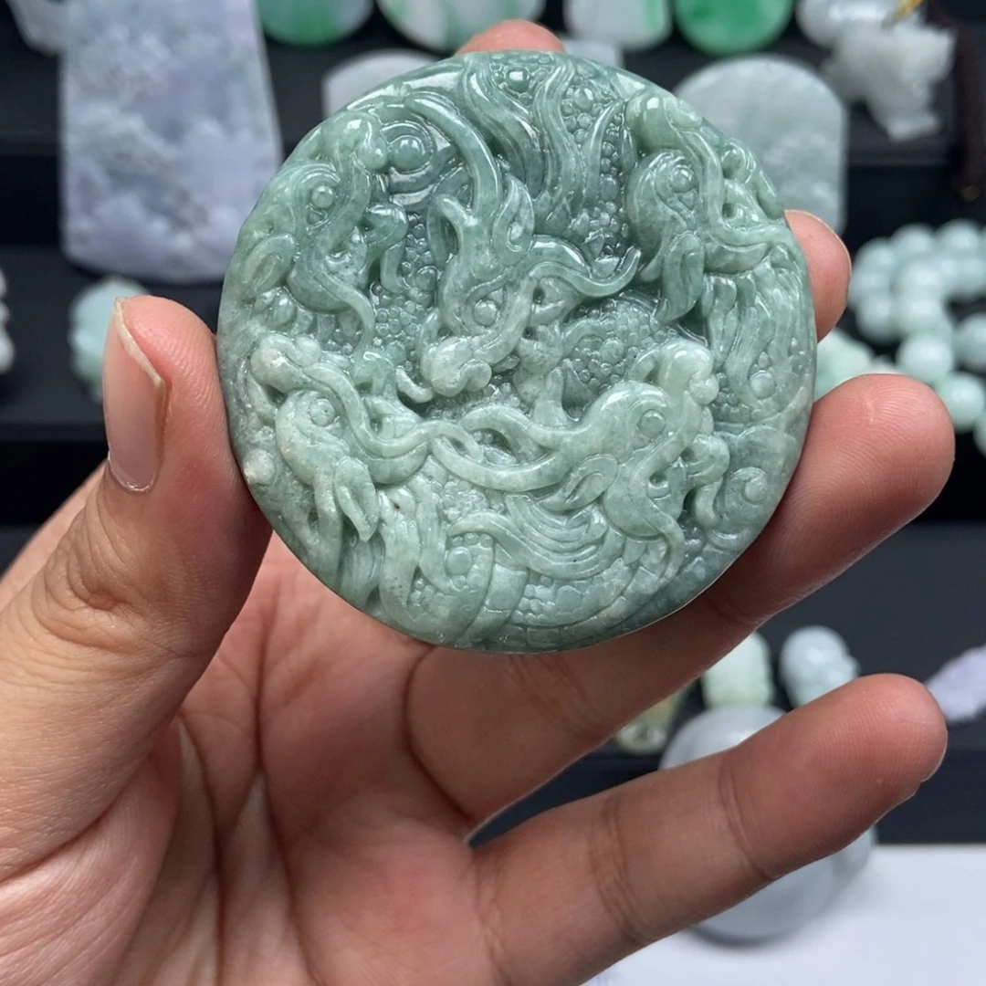 翡翠未镶嵌颈饰翡翠