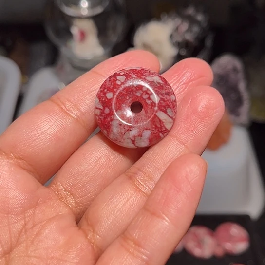 天然辰砂天然朱砂原石吊坠