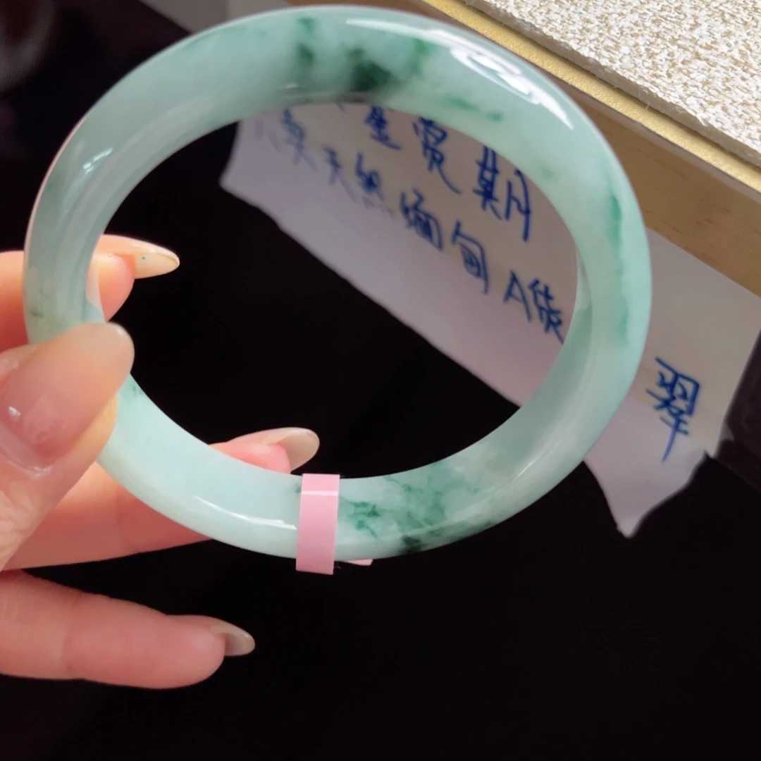 翡翠未镶嵌手镯手镯
