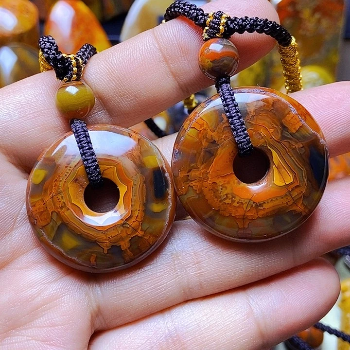 玛瑙/玉髓颈饰未镶嵌