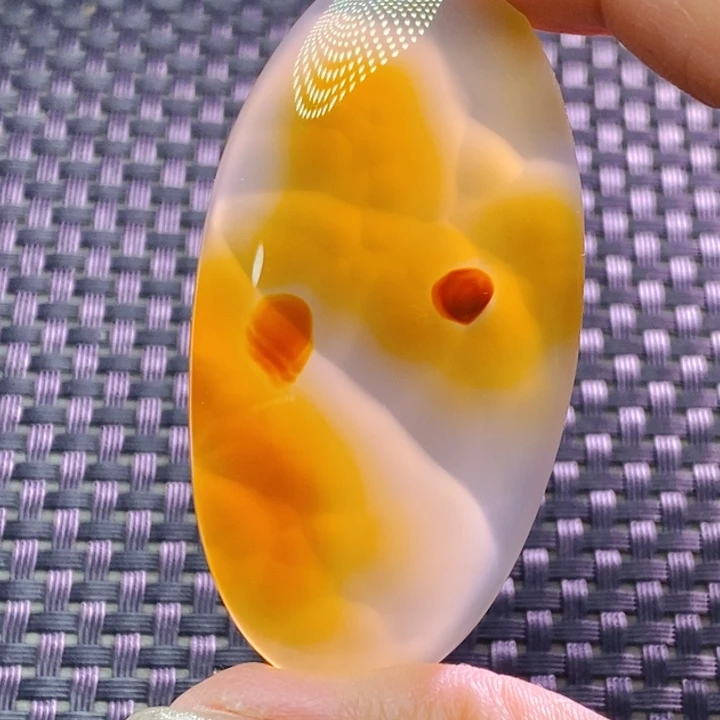 玛瑙/玉髓颈饰未镶嵌钟*