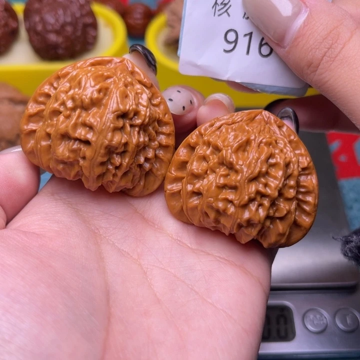 把件文玩核桃三角白41.916