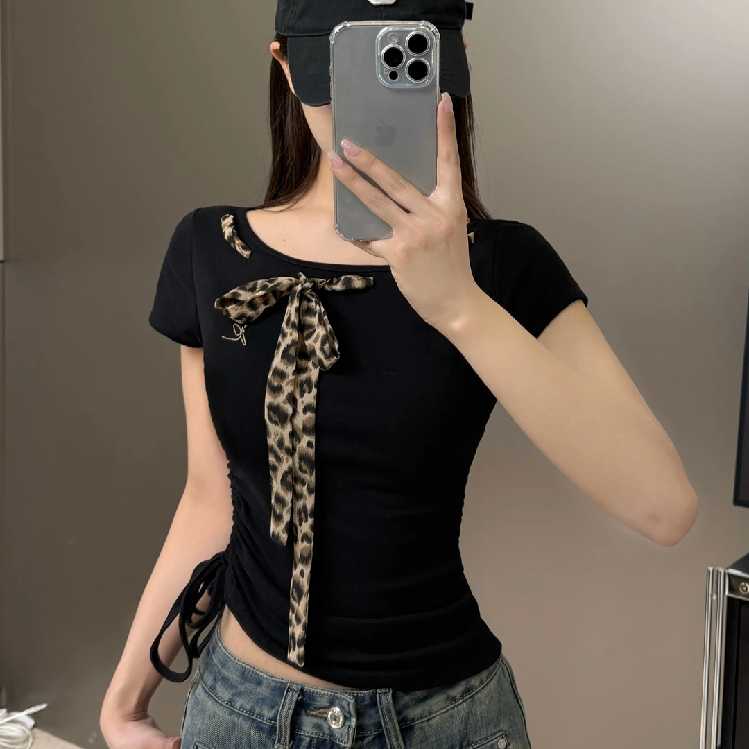 辣妹豹纹绑带斜肩短袖T恤女夏季黑色修身一字肩上衣Y15351