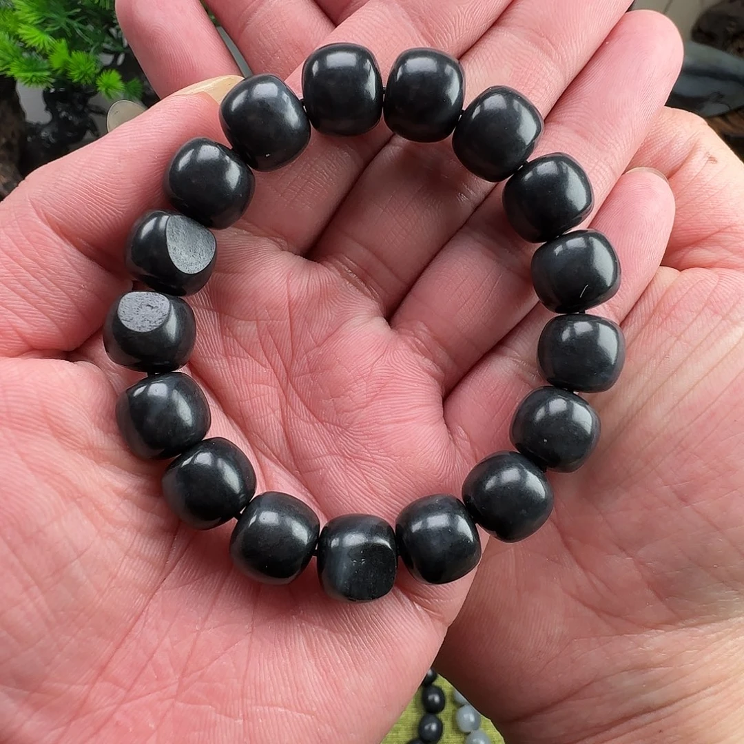 G***g和田玉（糖玉）未镶嵌挂件