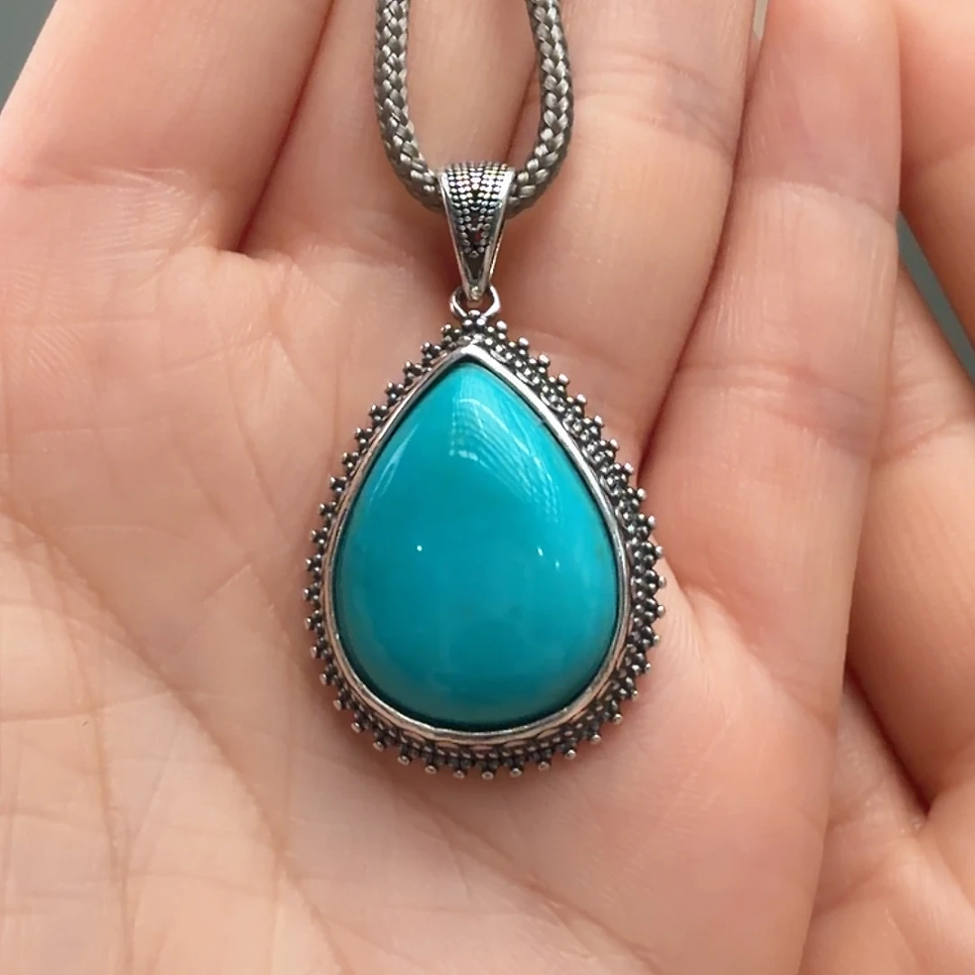 绿松石未镶嵌颈饰