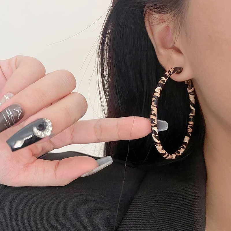 港风时尚手工缠绕豹纹大号耳圈夸张气质个性大气耳环2025新款爆款