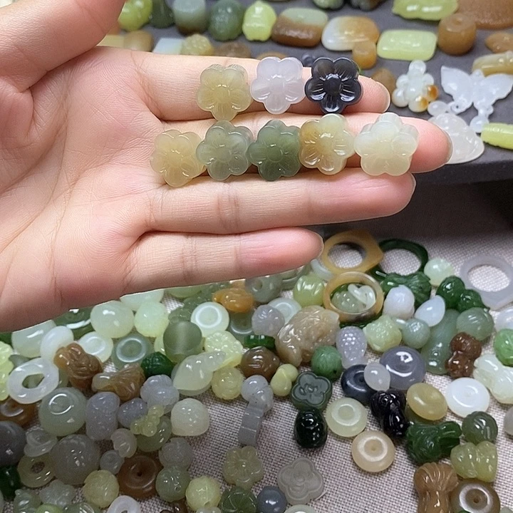 未镶嵌和田玉挂件88一个多样性发其一