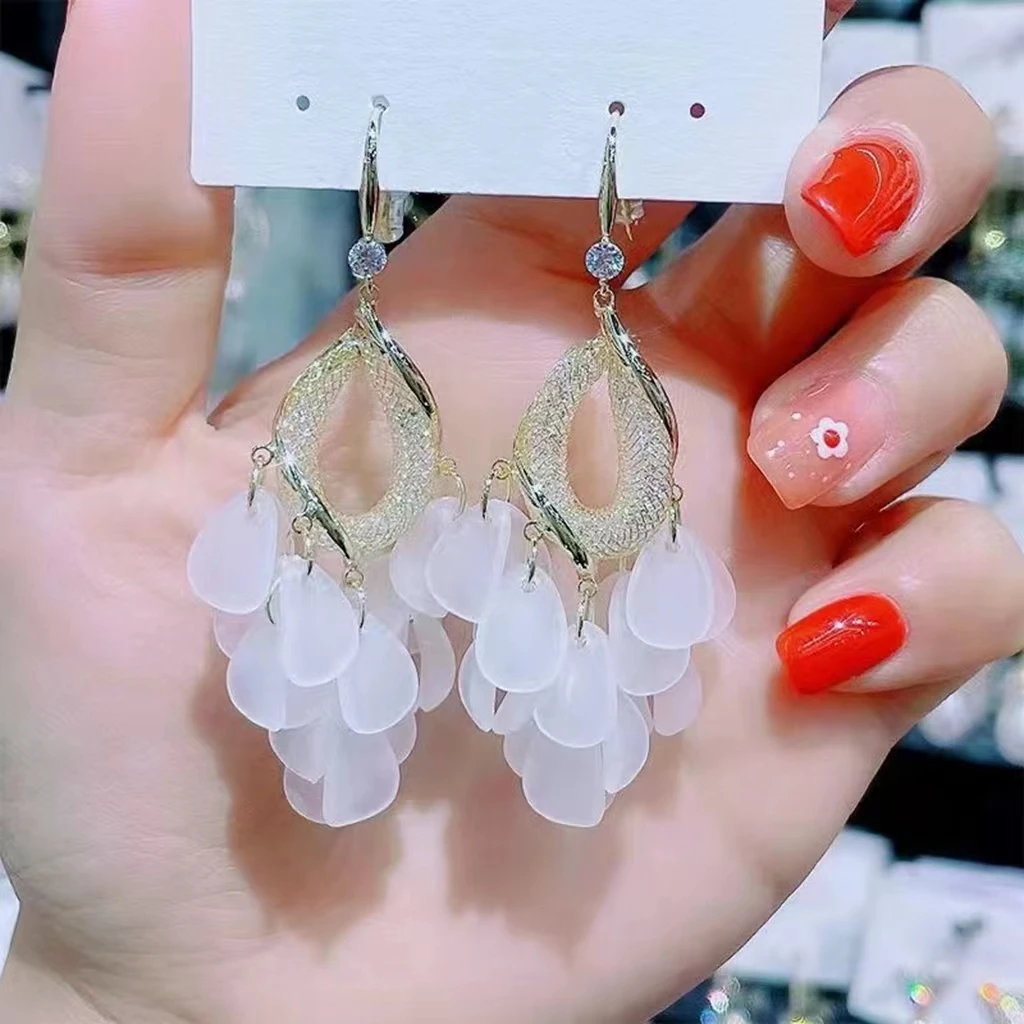 合金亚克力耳饰 夸张个性金属拉丝网管白色花瓣长款流苏耳饰