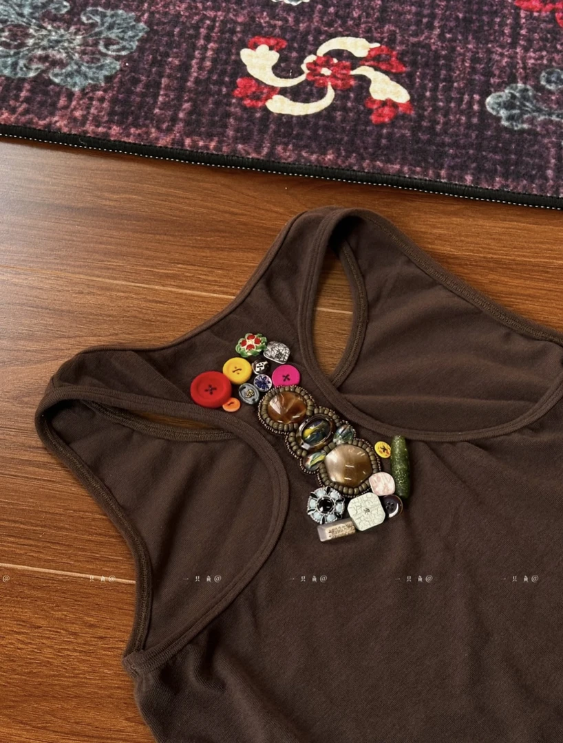 【一只鱼】y2003复古小众手工扣子背心女