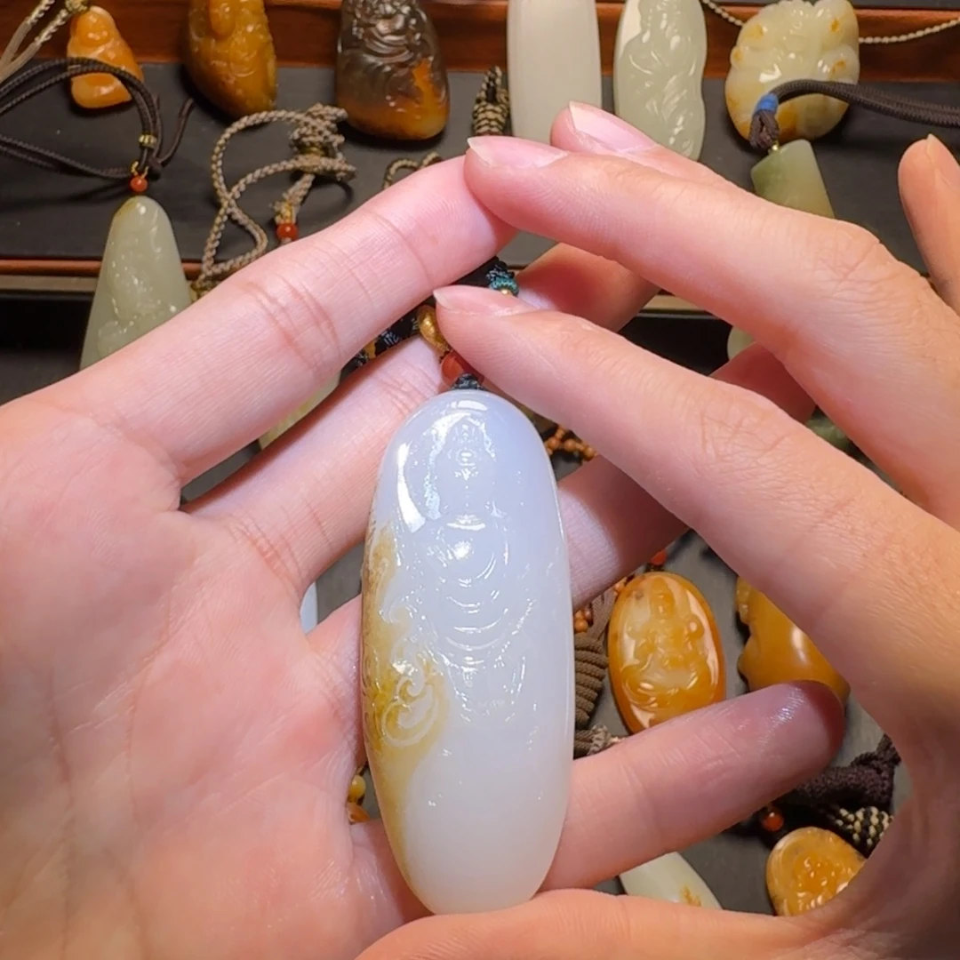 和田玉未镶嵌颈饰