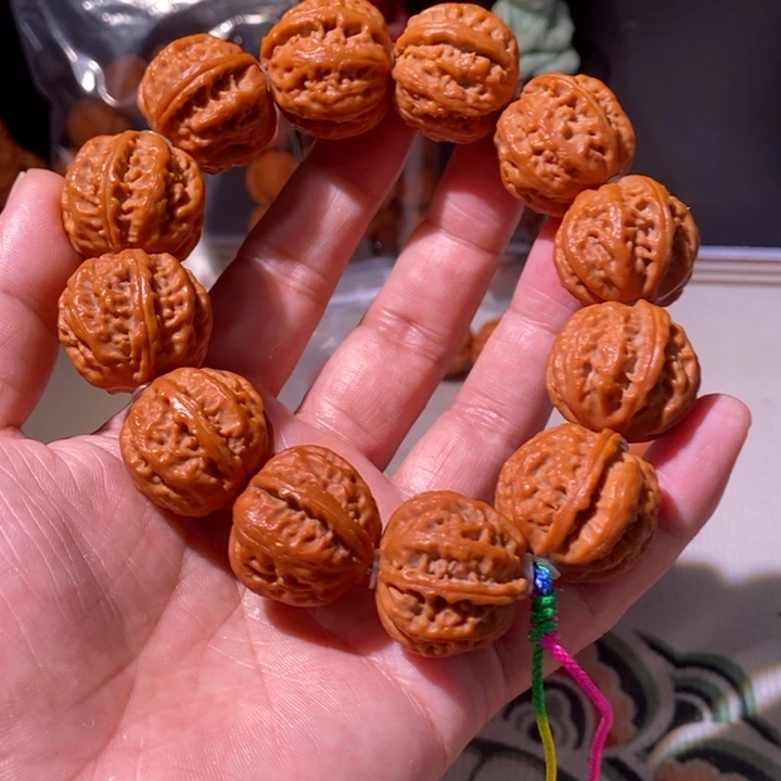 文玩核桃手串……4