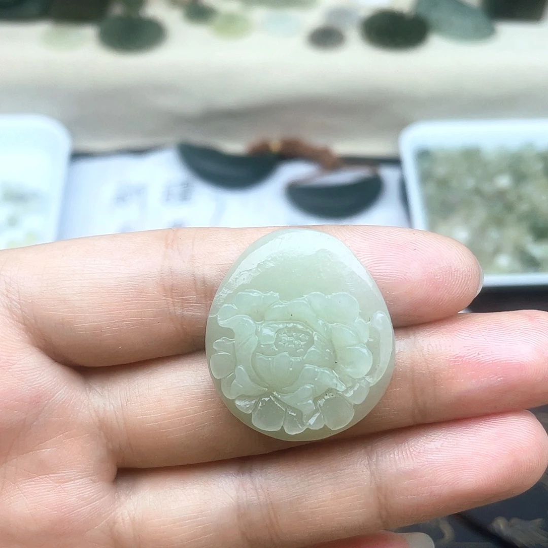 和田玉（糖玉）未镶嵌颈饰