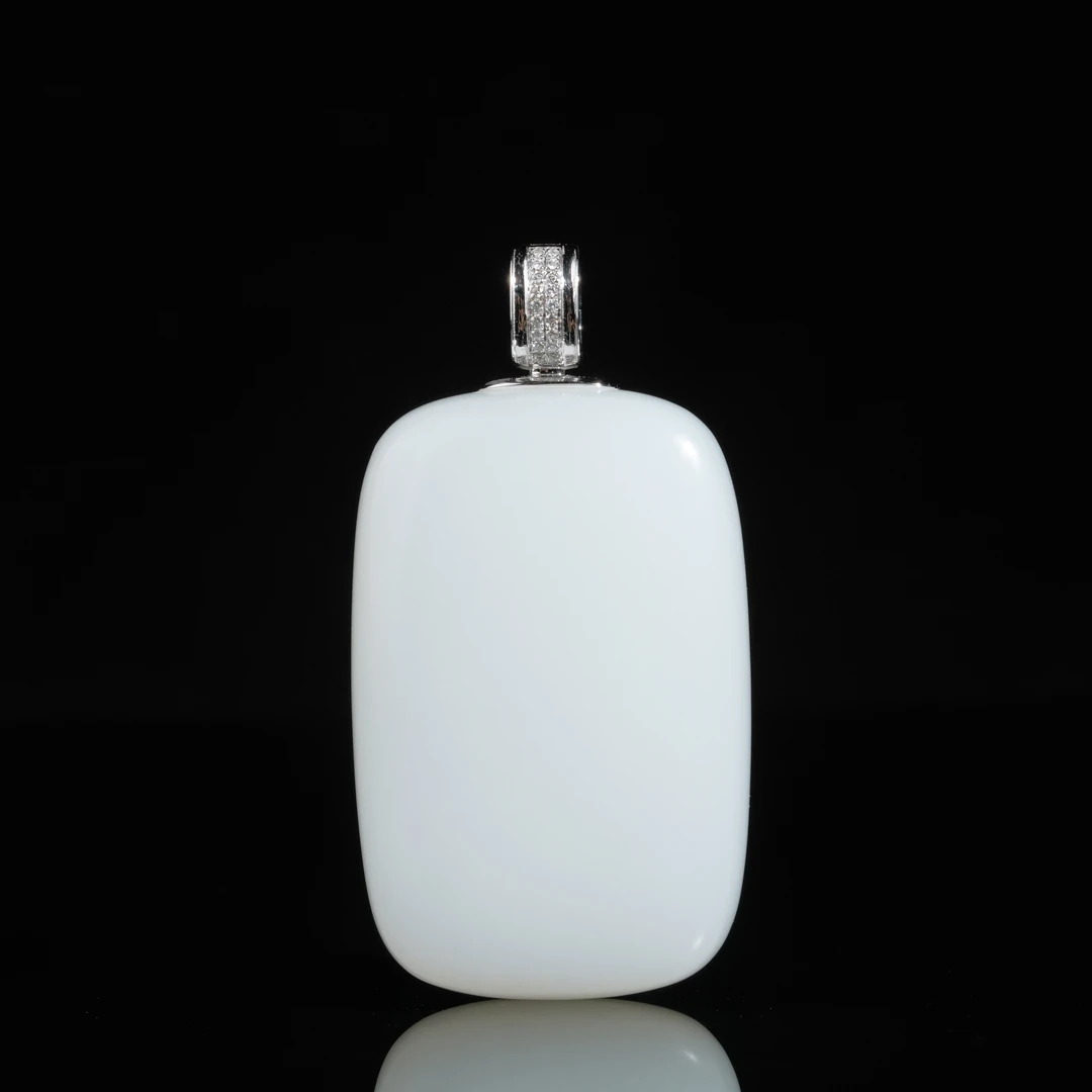 【鹿鸣】莫争 | 18k金顶俄高白特细无事牌（k白）40*24.5*12mm LM09