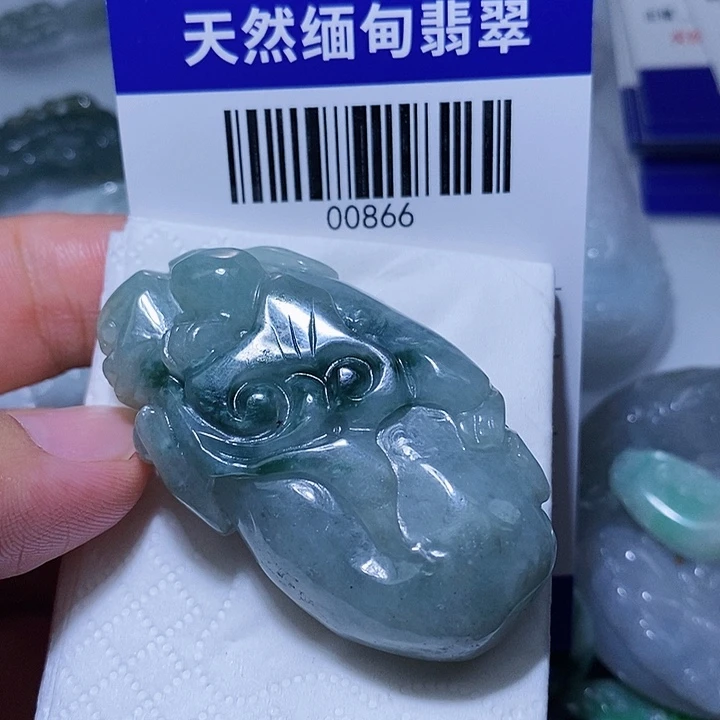 翡翠未镶嵌颈饰天光墟翡翠市场现金代购