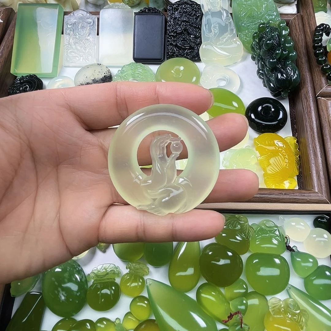 未镶嵌岫玉吊坠(不含链)