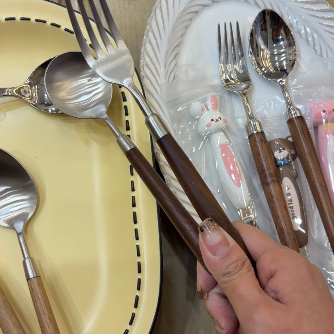 陶瓷倩**，一堆一对一对一对