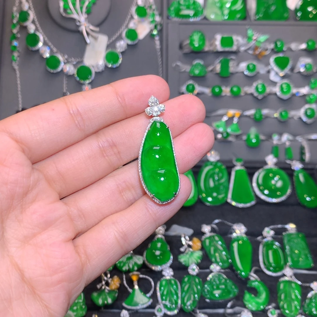 翡翠18K金镶嵌吊坠(不含链)福豆吊坠