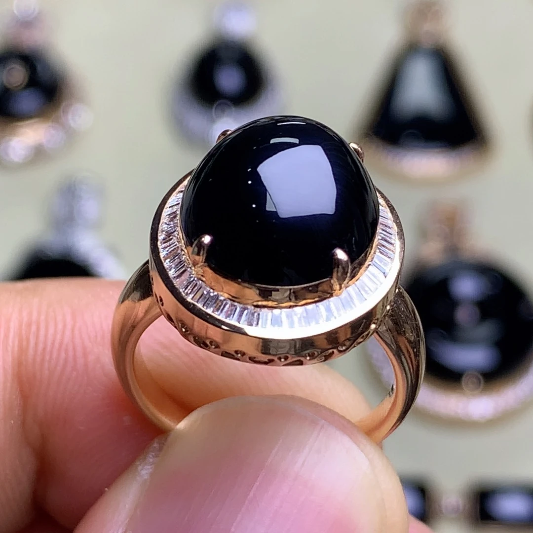 18K金镶嵌戒指翡翠墨翠戒指