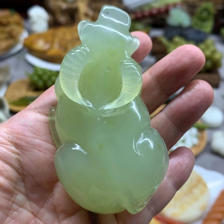 未镶嵌蛇纹石玉摆件