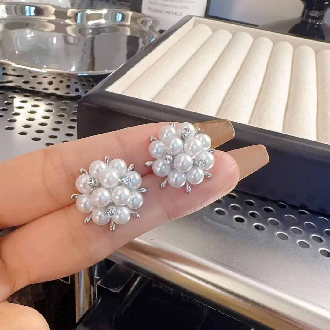 铜合金耳饰 【冬日恋歌】精致雪花珠锆石高级感轻奢复古耳饰 F249