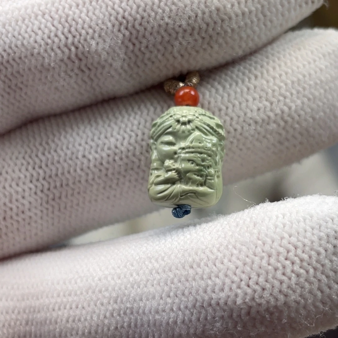 绿松石未镶嵌挂件