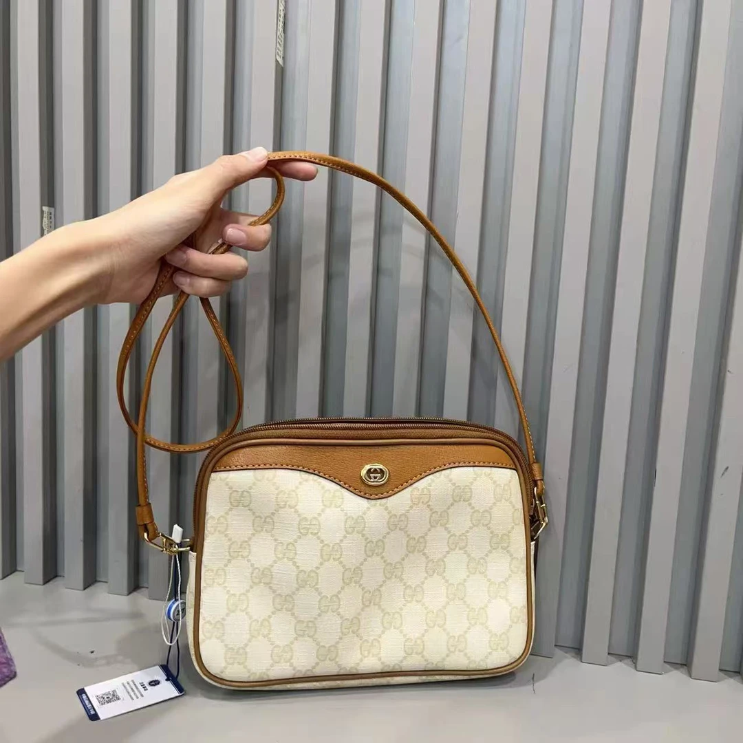 95新 GUCCI/古驰 兔兔奢/古驰斜挎包/240610021