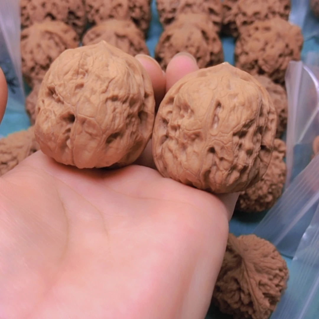 【闪购商品】摆件核桃38红方印黄尖磕尖