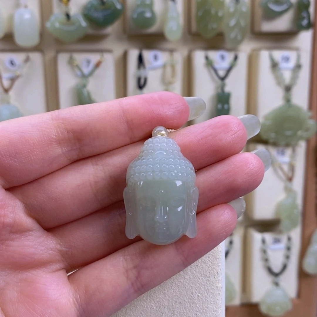 余***心颈饰未镶嵌和田玉