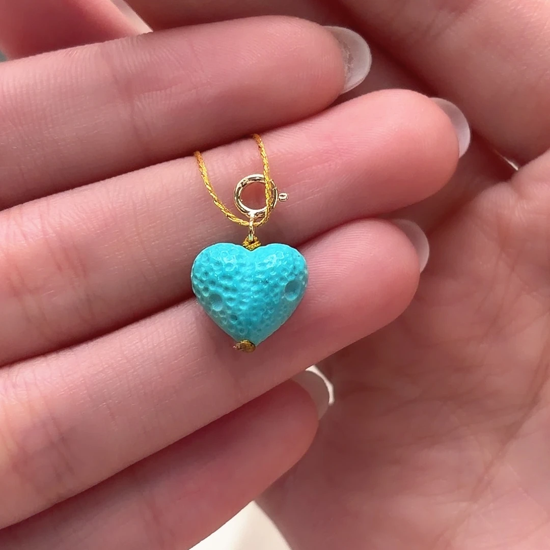 绿松石未镶嵌颈饰