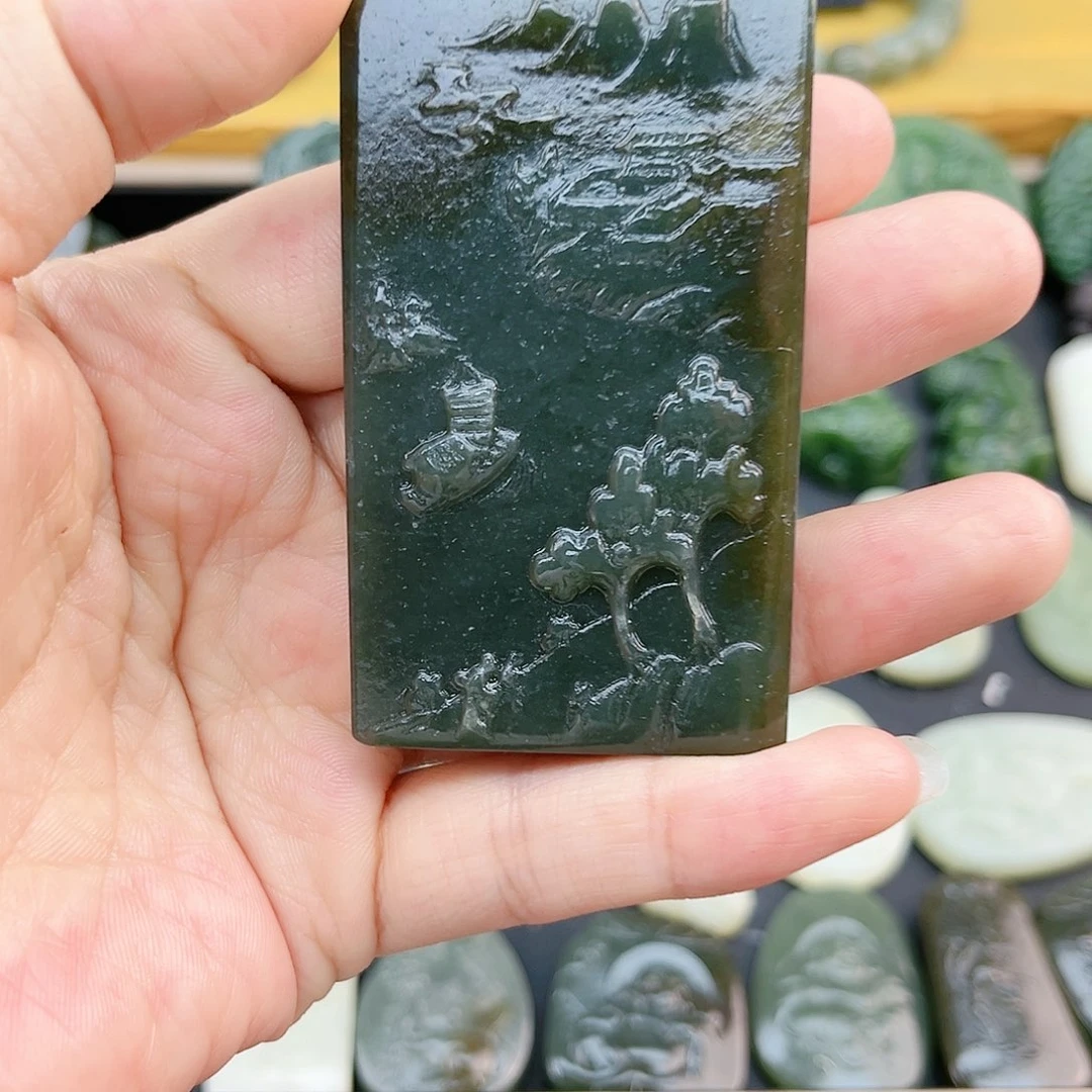 和田玉未镶嵌颈饰