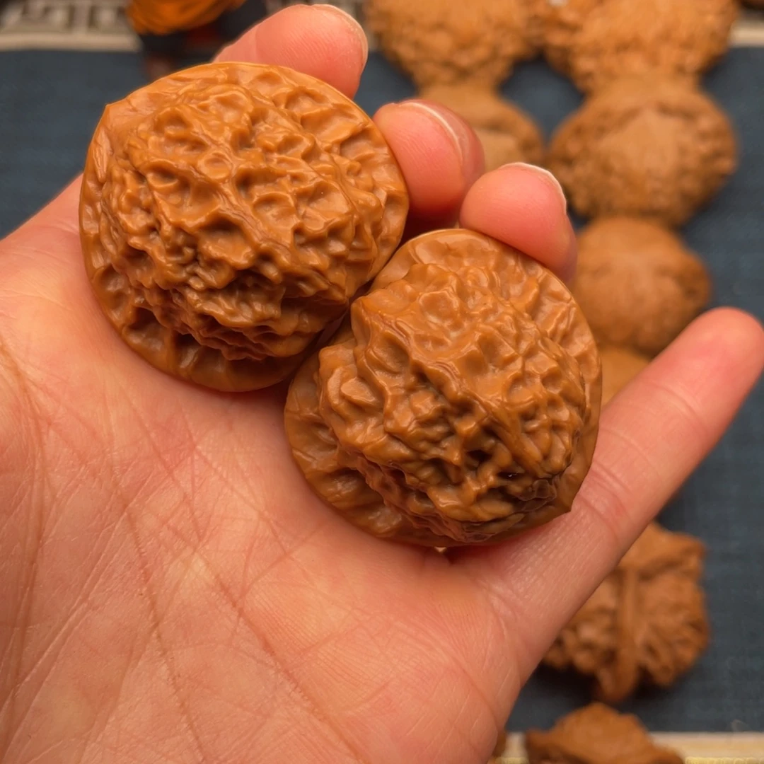 文玩核桃把件36瓷娃娃