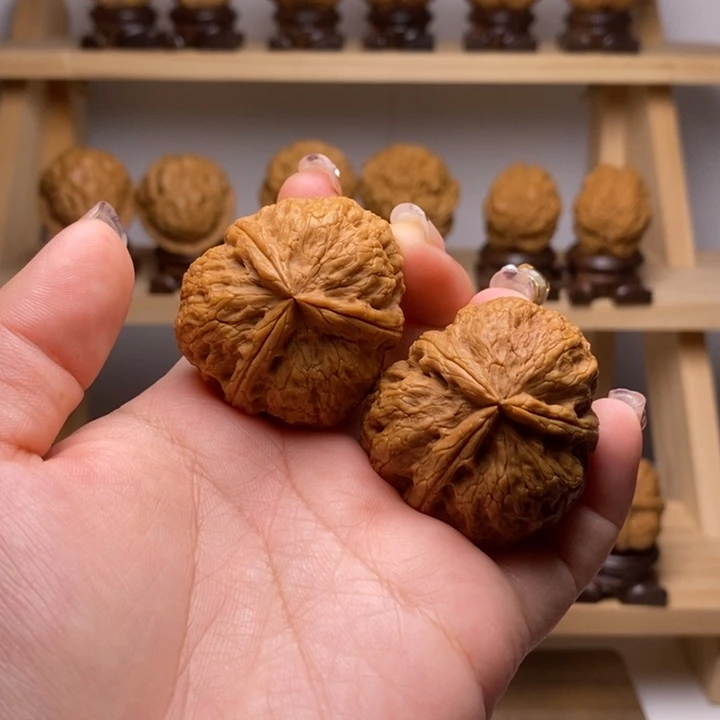 文玩核桃吊坠40福利三棱Y10