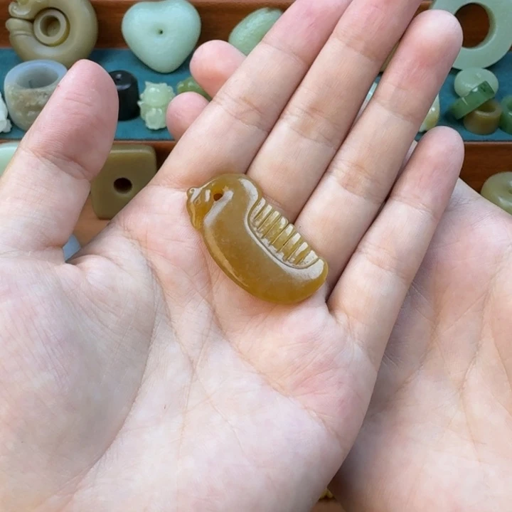 颈饰未镶嵌和田玉