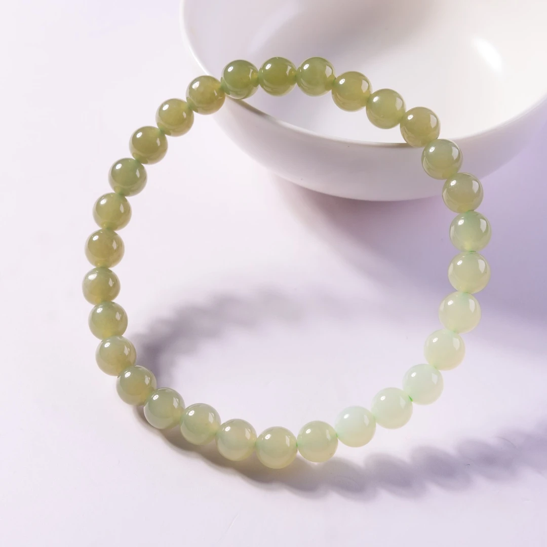 天然和田玉渐变色素串圆珠手链国风圆润轻奢送礼 @多样性发一