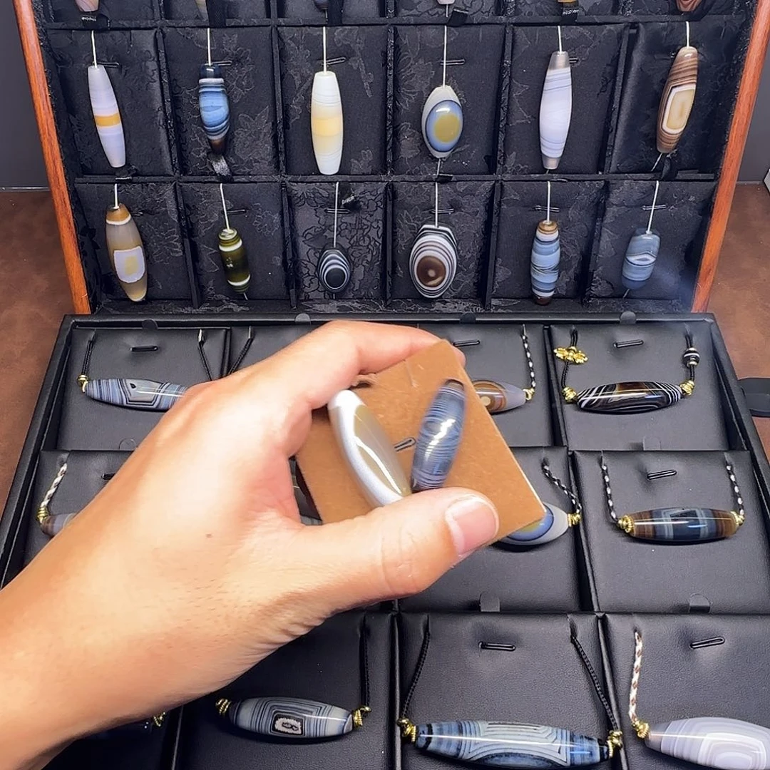 玛瑙/玉髓未镶嵌颈饰